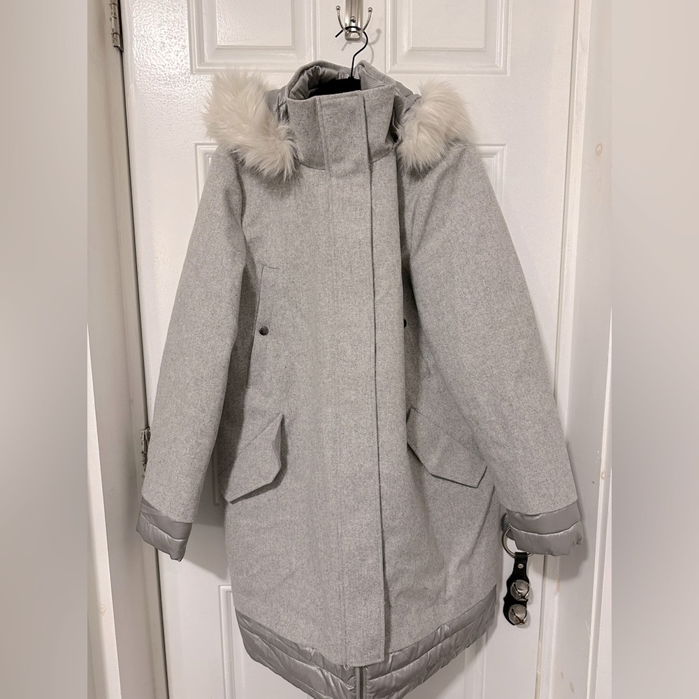 Land’s End Wool, Primaloft & Faux Fur Hooded Coat, XL Light Gray, worn only once